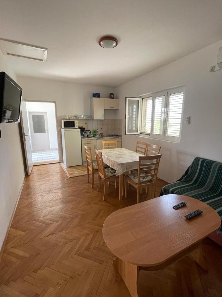 Guesthouse Davorka Bijelic مورتير الغرفة الصورة